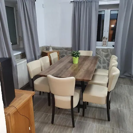 Holiday home Adla- Sauna-hot Tube Kovarska