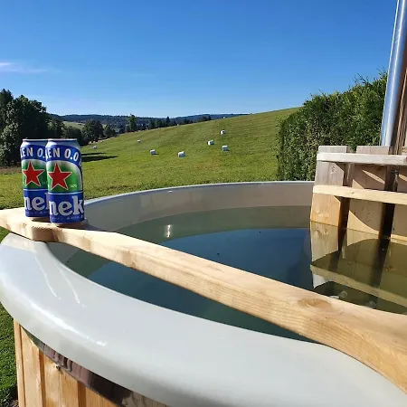 Adla- Sauna-hot Tube Kovarska