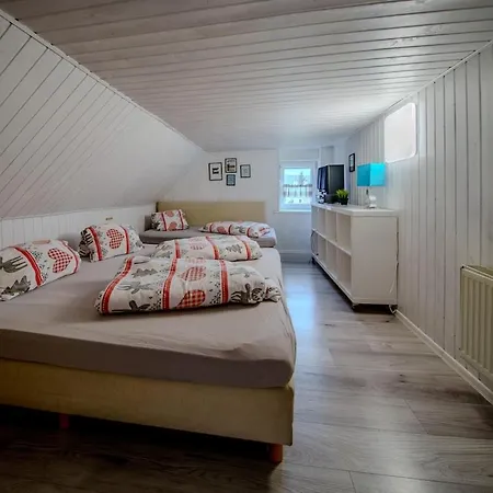 Adla- Sauna-hot Tube Holiday home *